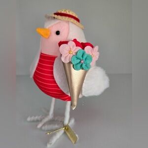 Target Featherly Friends 2023 Valentine Bird “Jet” w/ Bouquet & Straw Hat